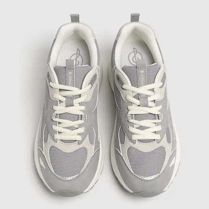 کفش تمرین زنانه استرادیواریوس مدل Trainers with details 2024