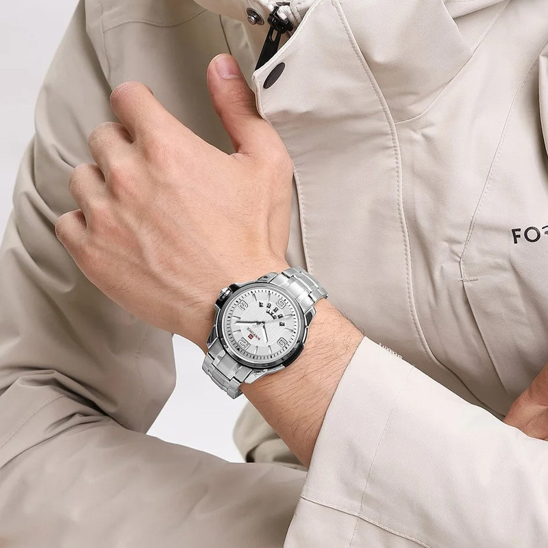 ساعت مچی عقربه‌ای مردانه نیوی فورس مدل NF9215SW