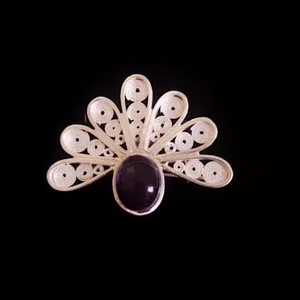 سنجاق سینه زنانه مدل طاووس