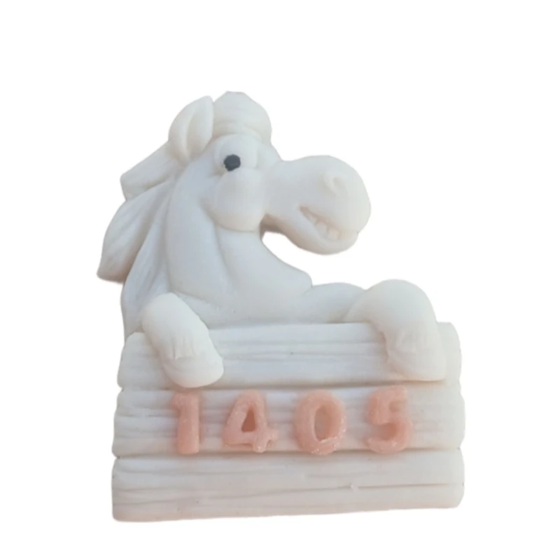 مجسمه مدل دکوری اسب نماد سال ۱۴۰۵