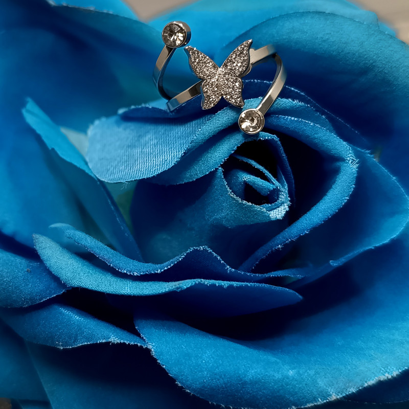 انگشتر زنانه طرح نگین و پروانه کد 1670