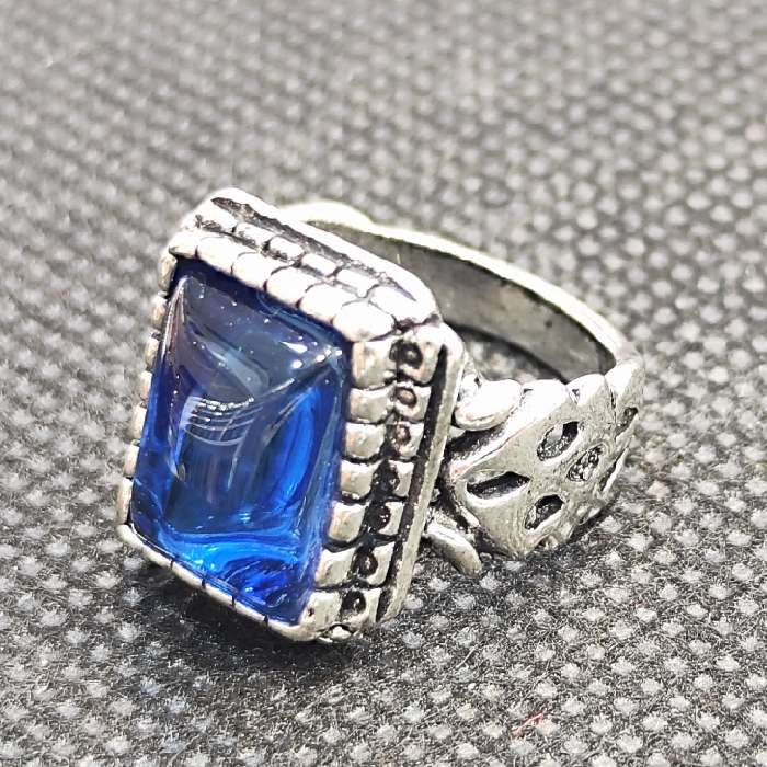 انگشتر مردانه مدل سنگ یاقوت کبود کد 22 انگشتر مردانه مدل سنگ یاقوت کبود کد 22