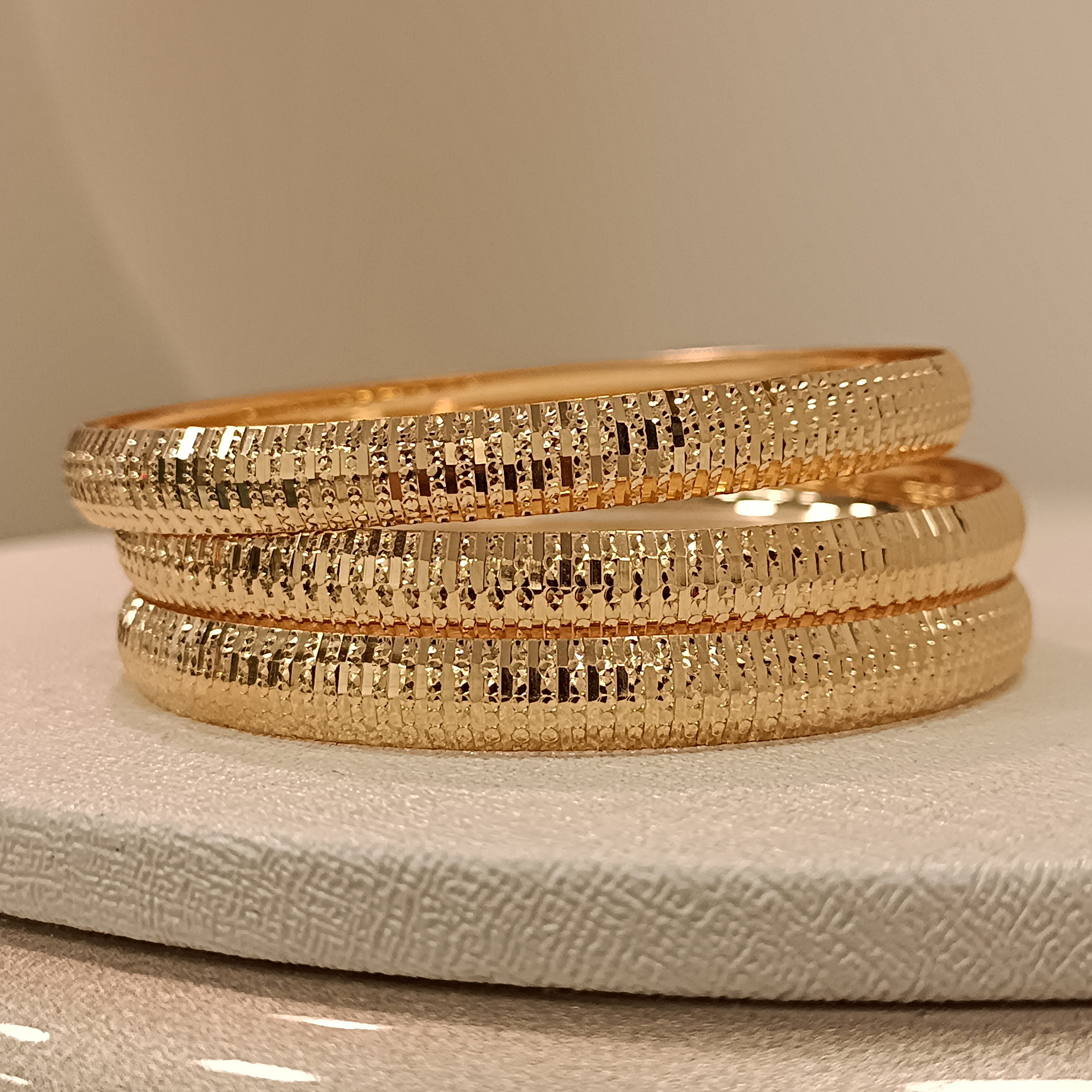 النگو طلا 18 عیار زنانه ثمری کد 507s1 النگو طلا 18 عیار زنانه ثمری کد 507s1