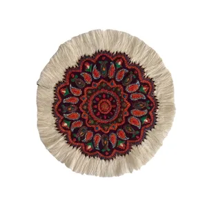 رومیزی پته دوزی طرح لاله