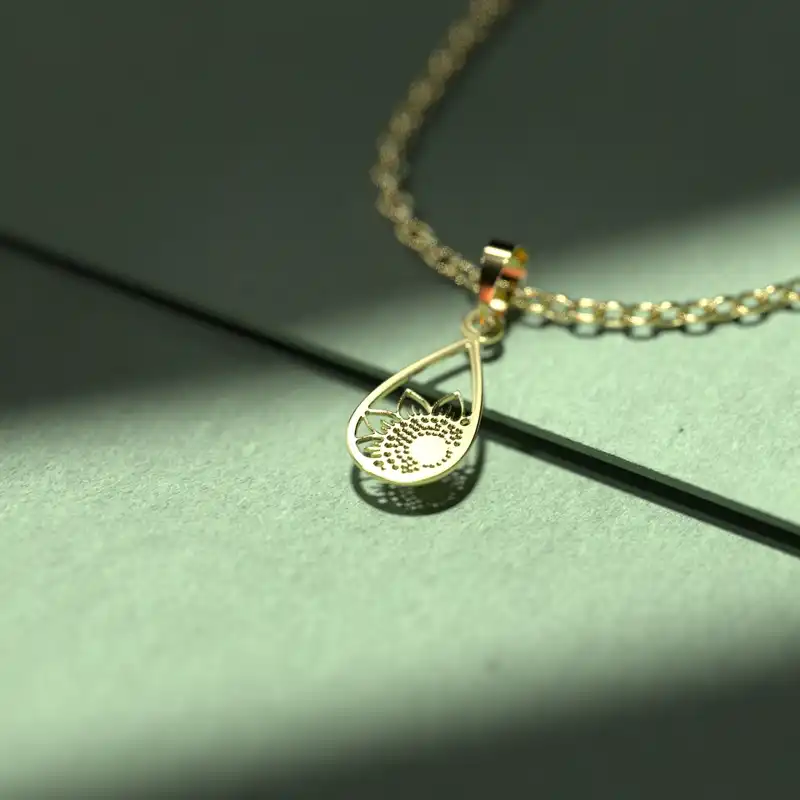 گردنبند طلا 18 عیار زنانه مدوپد مدل گل کد KK2-1-1168