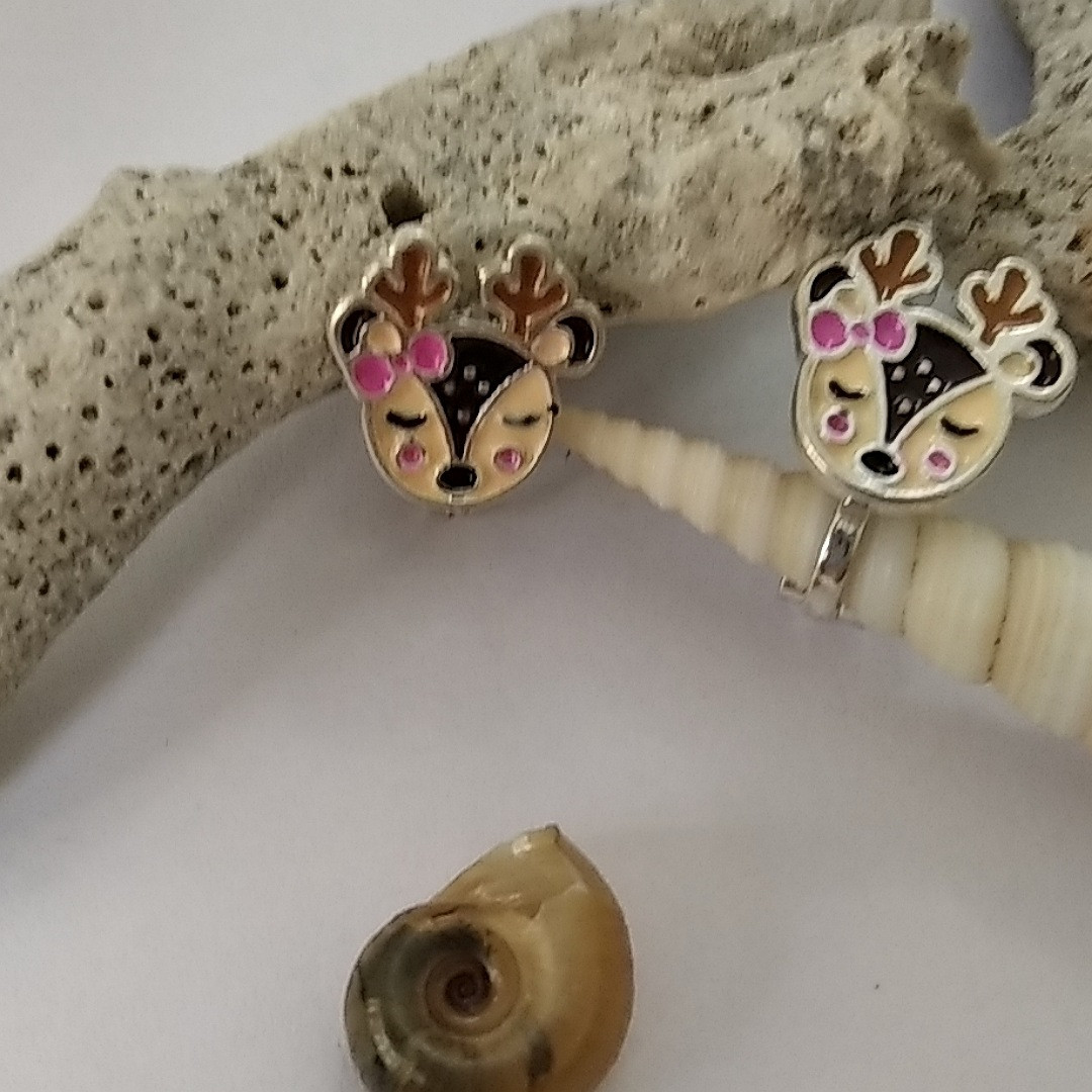 گوشواره دخترانه مدل کیلیپسی گوزن کد 89 گوشواره دخترانه مدل کیلیپسی گوزن کد 89