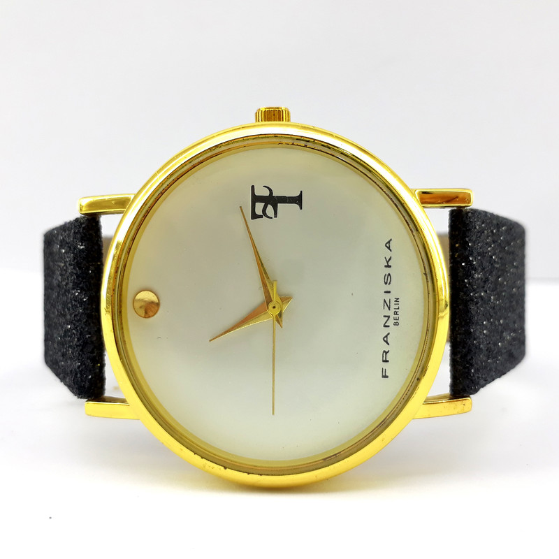 ساعت مچی عقربه ای زنانه مدل کارنا کد 12