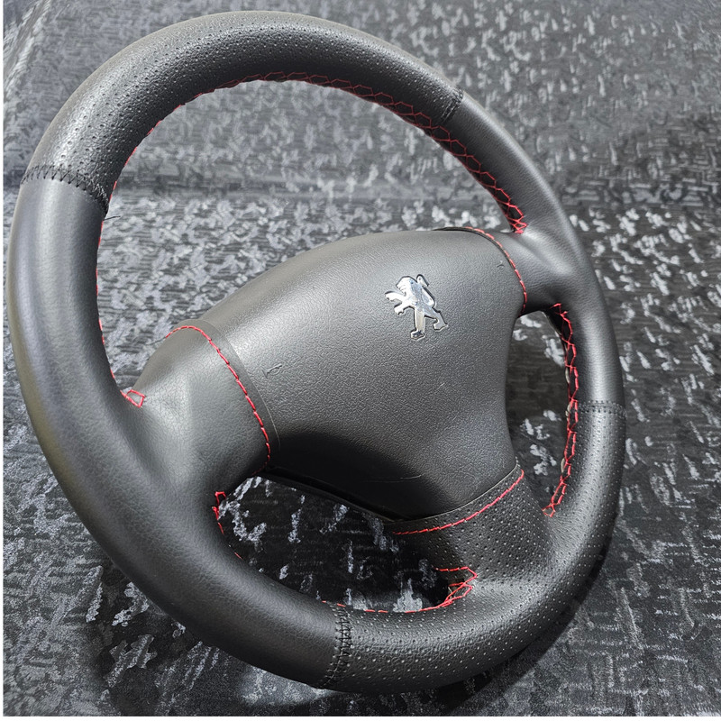 روکش فرمان مدل بازودار طرح Rcz مناسب برای پژو ۲۰۶