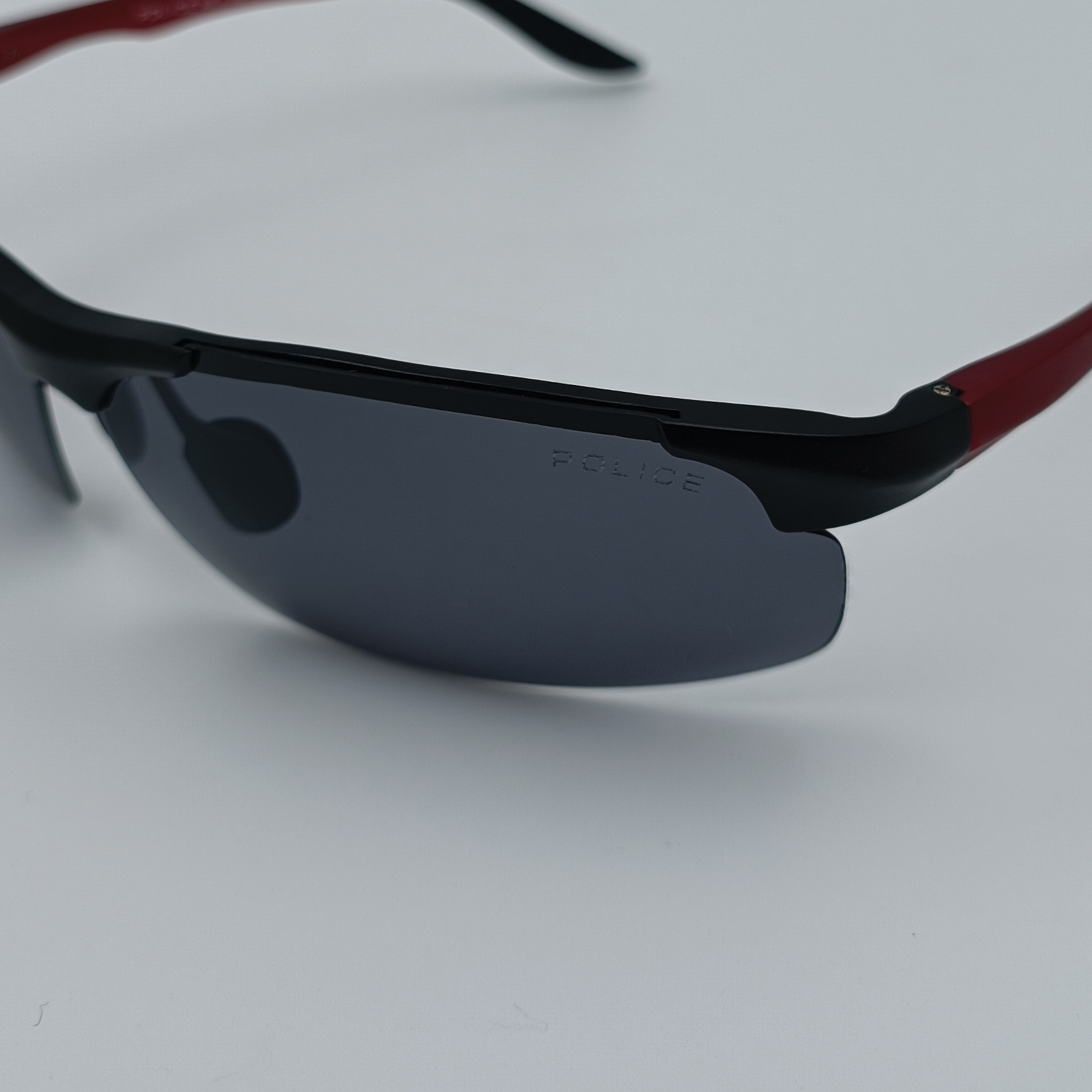 عینک آفتابی پلیس مدل PO16 -  - 12