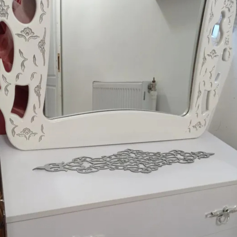 رومیزی مدل شیدا سایز 62x18 سانتی‌متر