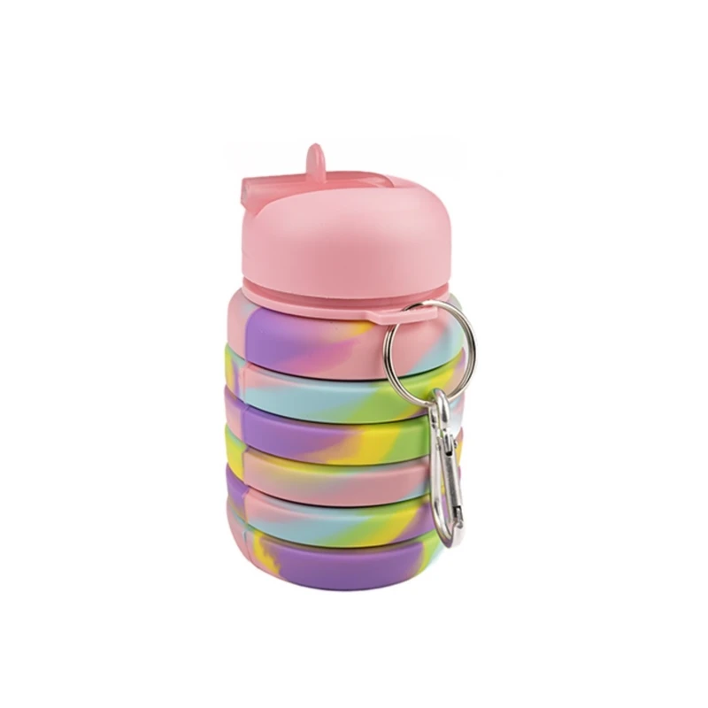 قمقمه ورزشی مدل سیلیکونی تاشو رنگین کمان کارابین دار گنجایش 0.5 لیتر