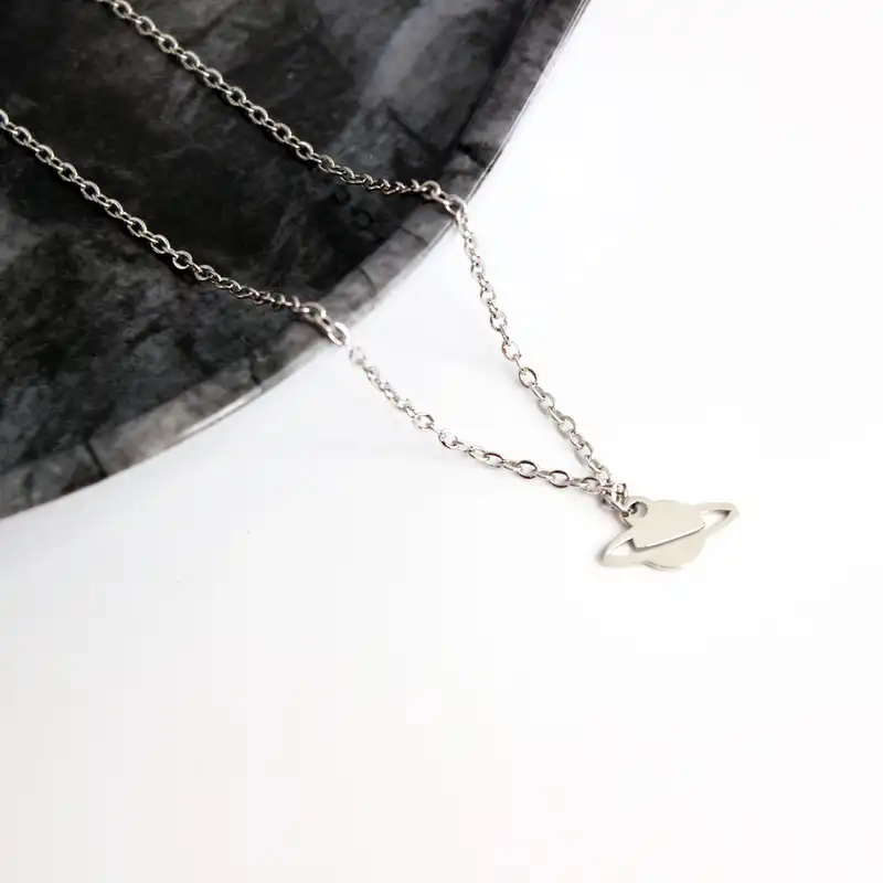 گردنبند زنانه گلسو مدل سیاره زحل