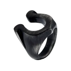 انگشتر مردانه داتینو مدل نعل اسب کابوی