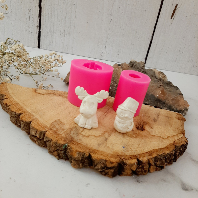 قالب شمع مدل ست کریسمسی طرح آدم برفی و گوزن بسته 2 عددی