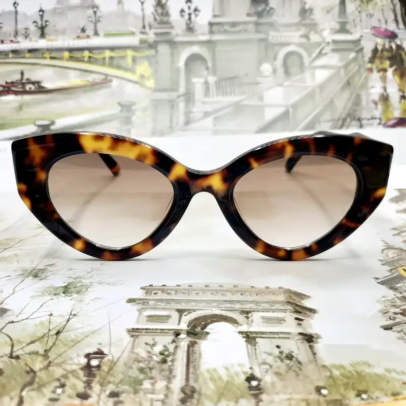 عینک آفتابی زنانه بالنسیاگا مدل BB0073S002