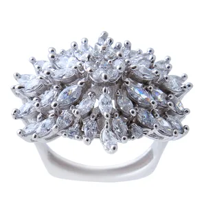     انگشتر نقره زنانه بازرگانی میلادی کد AWR_537