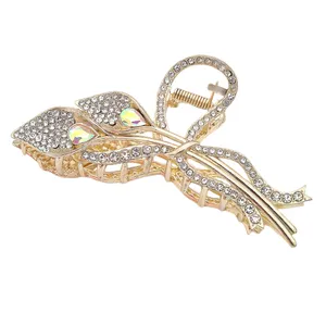 کلیپس مو زنانه مدل پر طاووس نگین دار کد 821 B