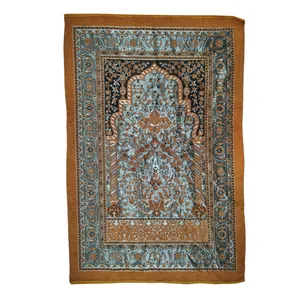 سجاده مدل محراب کد S1