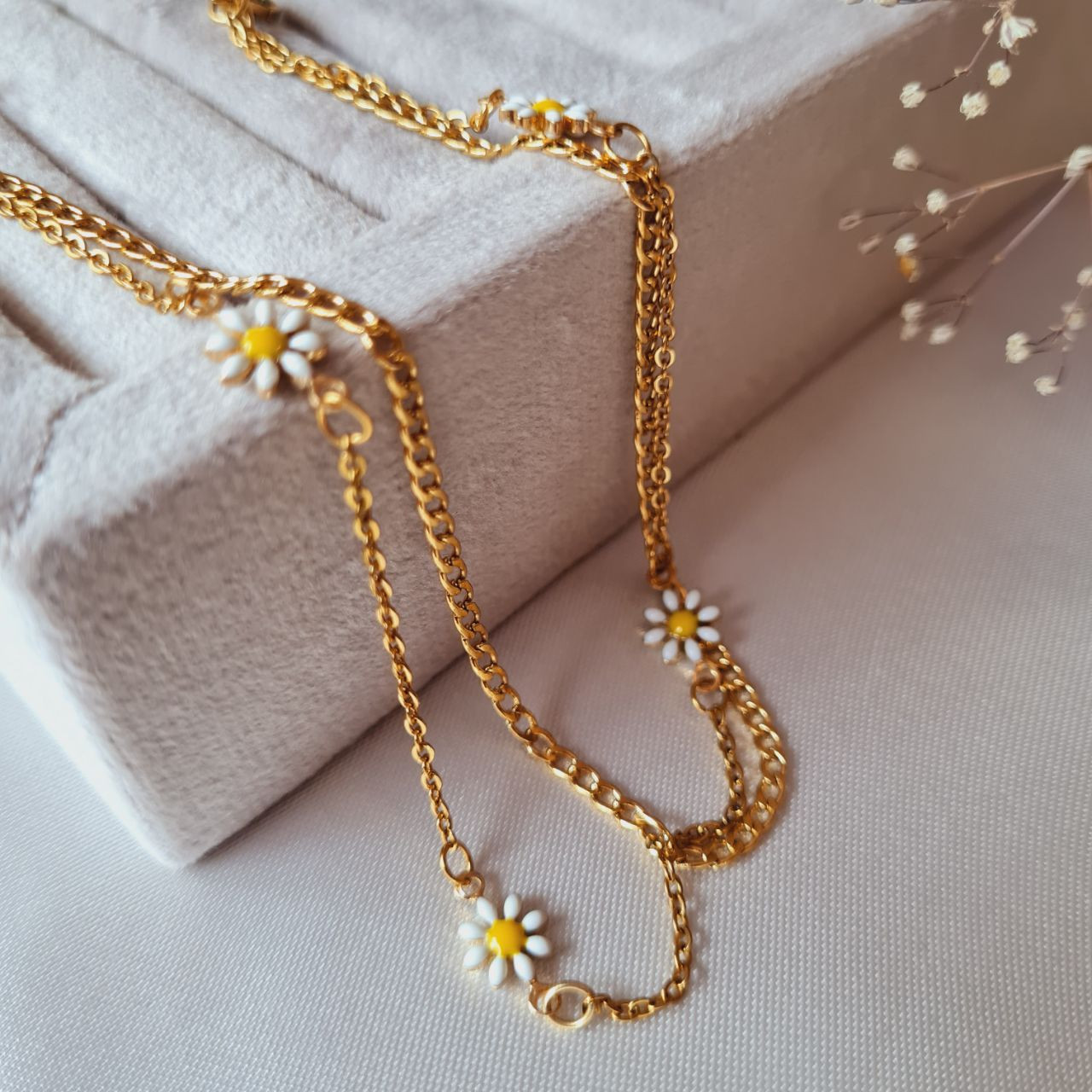 پابند زنانه استینلس استیل مدل بابونه دولاین