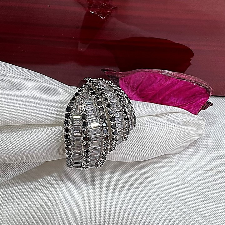 انگشتر نقره زنانه مدل glsr-24200