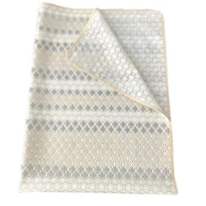 سفره 14 نفره مدل رویال طرح گیپور سایز 300×140 سانتی متر
