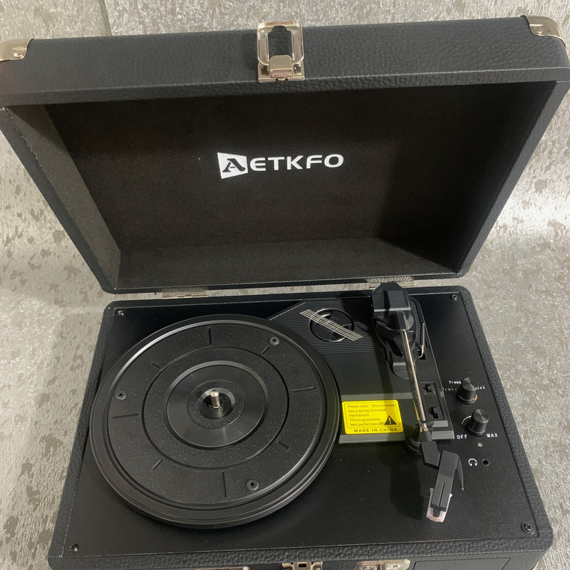 پخش کننده خانگی مدل گرامافون چمدانی کد c210