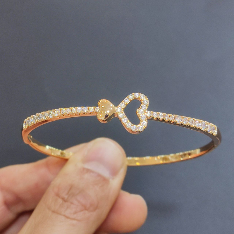 دستبند النگویی زنانه ژوپینگ مدل قلب نگیندار کد 02