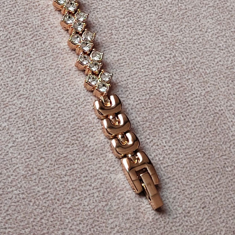 ساعت مچی عقربه ای زنانه مدل نگین R2 ساعت مچی عقربه ای زنانه مدل نگین R2