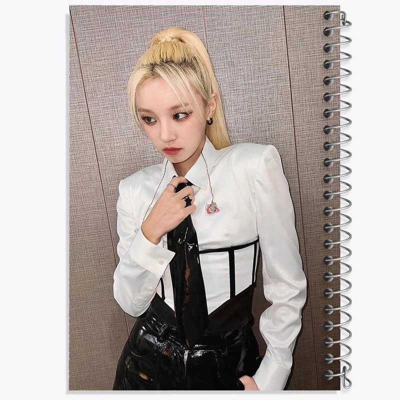 دفتر نت موسیقی 50 برگ خندالو مدل یوکی گروه جی آیدل GIdle کد 19506