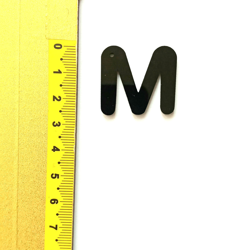 گردنبند دخترانه مدل حروف انگلیسی طرح M گردنبند دخترانه مدل حروف انگلیسی طرح M