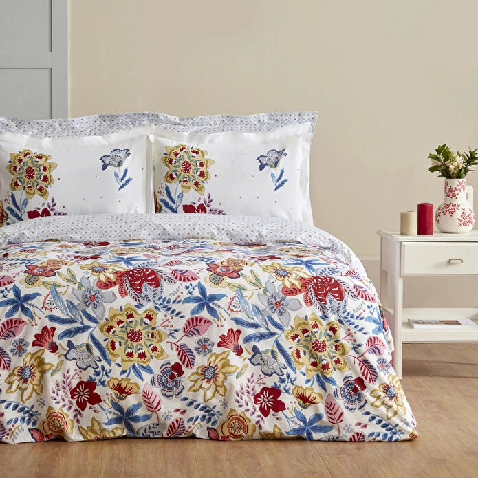 سرویس روتختی 2 نفر 4 تکه کاراجا هوم مدل Persly 