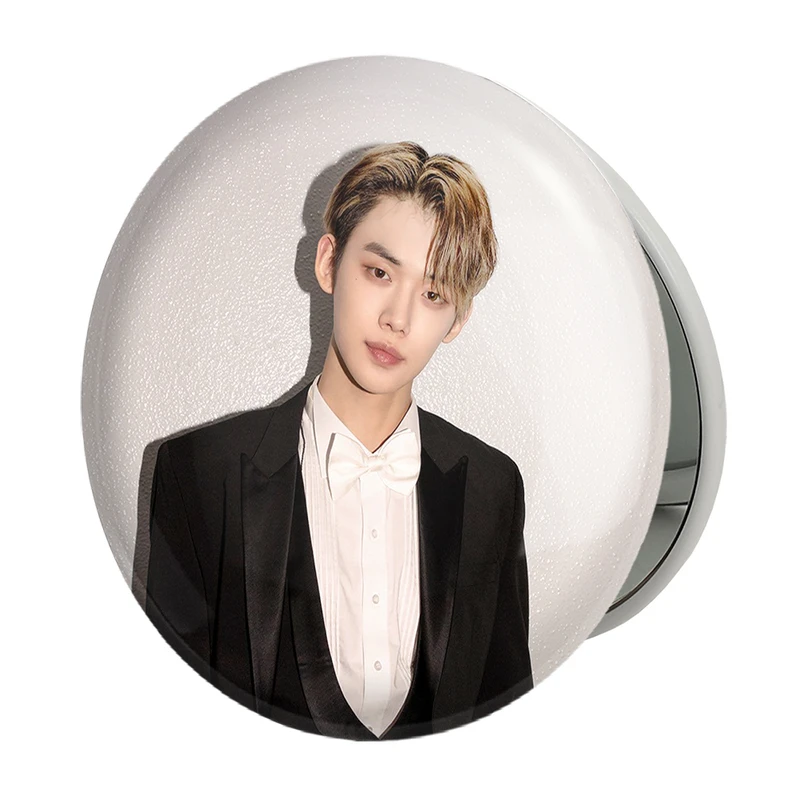 آینه جیبی خندالو طرح یونجون گروه تی اکس تی TXT مدل تاشو کد 19982 