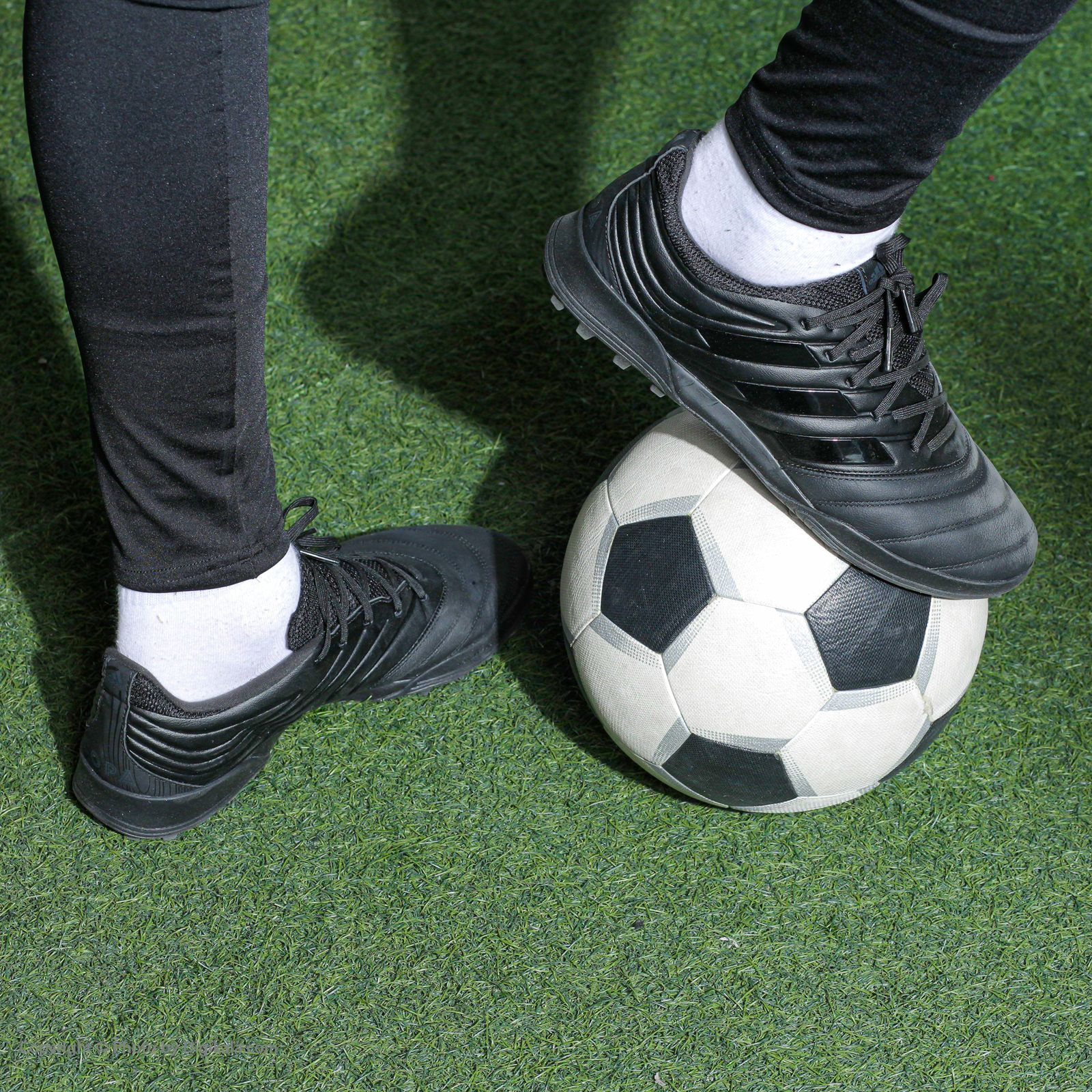 کفش فوتبال مردانه آدیداس مدل G28532 -  - 7