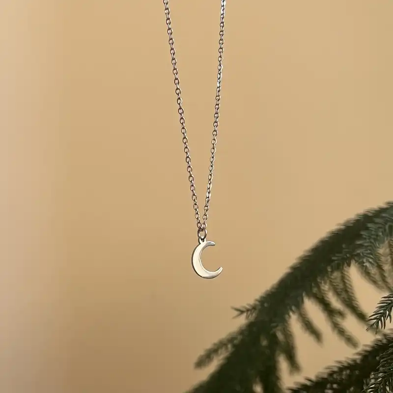 گردنبند زنانه مدل ماه کد 02