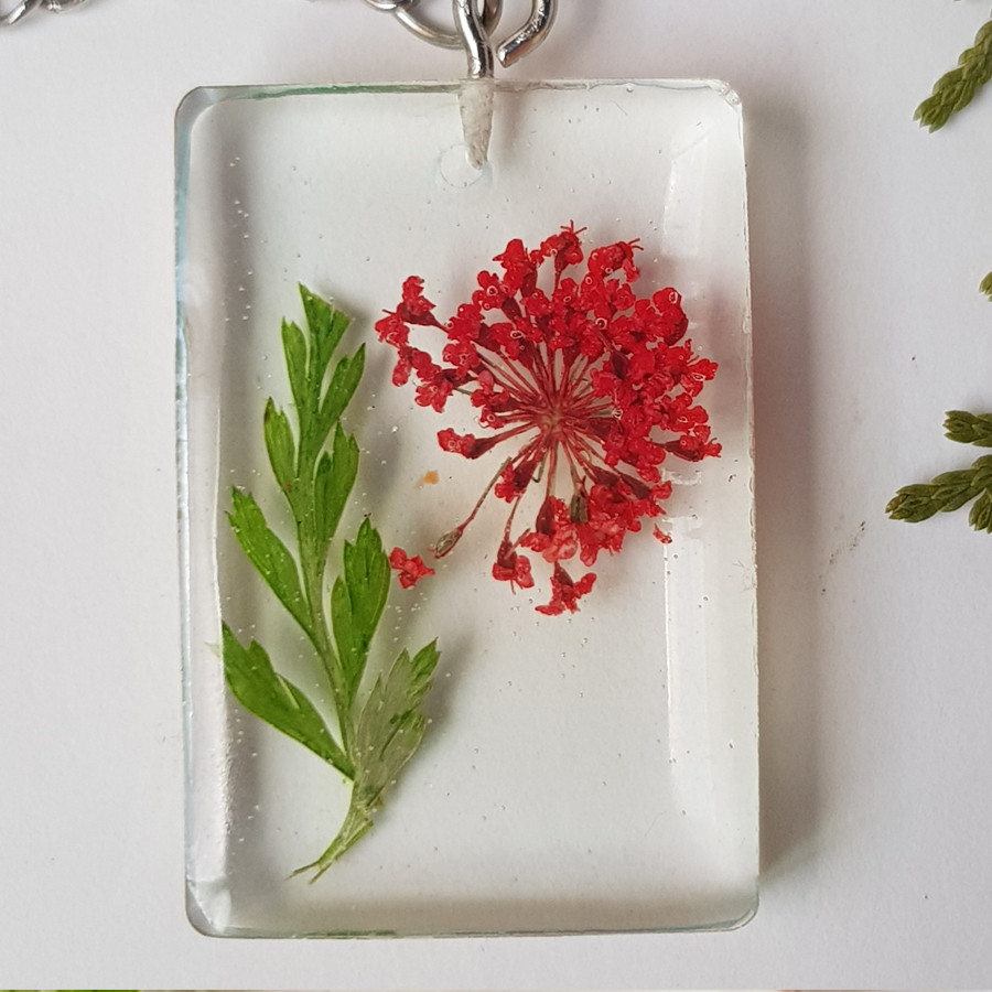 گردنبند دخترانه مدل رزینی گل دار گردنبند دخترانه مدل رزینی گل دار