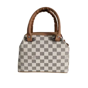 کیف رودوشی زنانه مدل صندوقی طرح دار