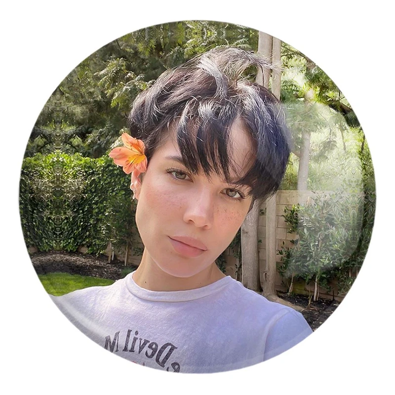 پیکسل خندالو طرح هالزی Halsey کد 19092 مدل بزرگ