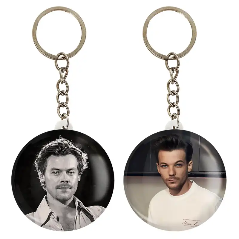 جاکلیدی خندالو مدل هری استایلز گروه موسیقی وان دایرکشن کد 1888118890 مجموعه 2 عددی