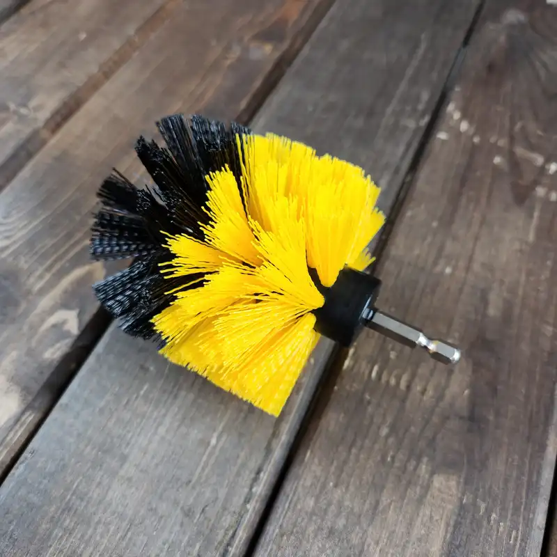 پولیش و فرچه شستشو و نظافت خودرو کد 01 مجموعه 4 عددی