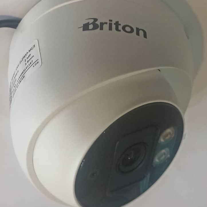 دوربین مداربسته آنالوگ برایتون مدل UVC-212T45P-MC/2