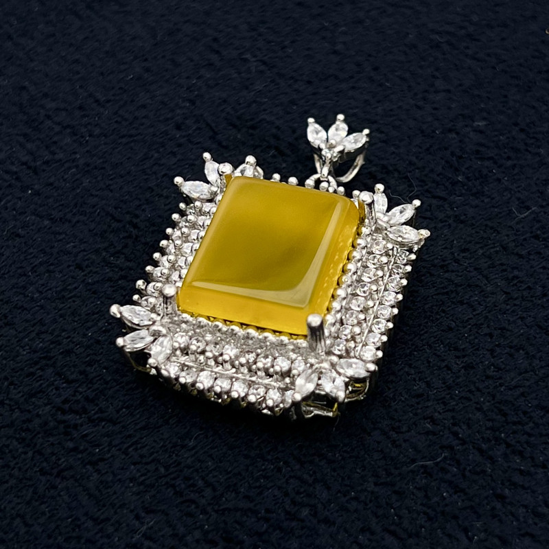 آویز گردنبند نقره زنانه مدل مدال NG8722