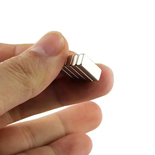 آهن ربا مدل Strong Magnets بسته 4 عددی