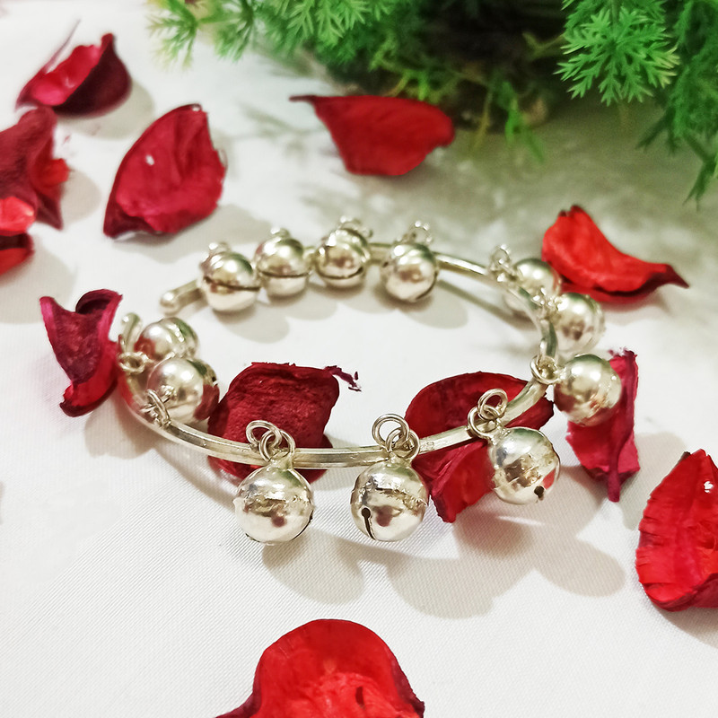 پابند نقره زنانه سلین کالا مدل زنگوله کد ce-As1 پابند نقره زنانه سلین کالا مدل زنگوله کد ce-As1