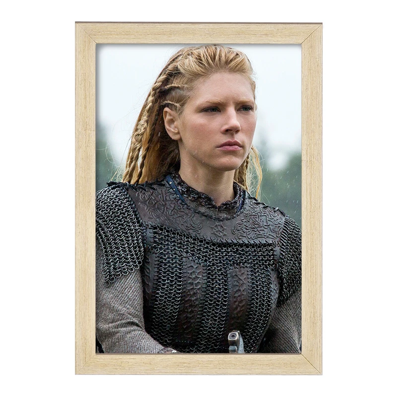 تابلو خندالو مدل لاگرتا سریال وایکینگ ها Vikings کد 29116