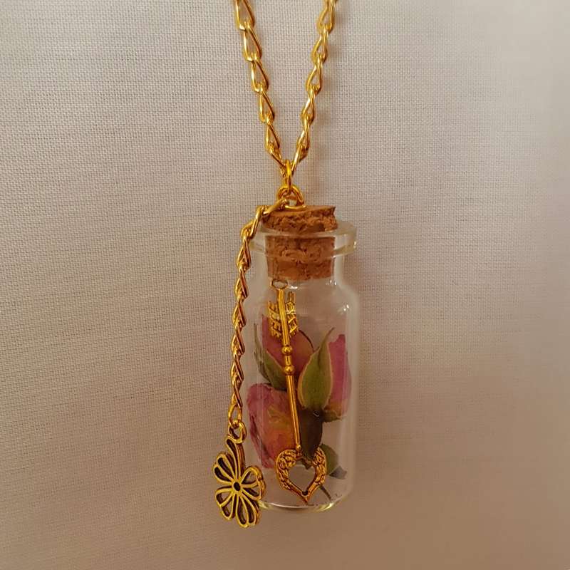 گردنبند دخترانه طرح بطری کد 002 گردنبند دخترانه طرح بطری کد 002