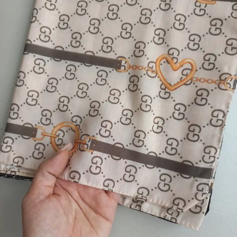 شال زنانه  مدل نخی راه راه زنجیره ای کد 50