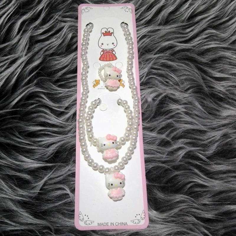 نیم ست دخترانه مدل مروارید کشی طرح کیتی کد 300 نیم ست دخترانه مدل مروارید کشی طرح کیتی کد 300