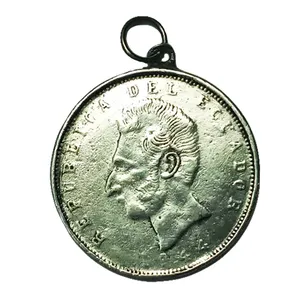 آویز گردنبند مردانه مدل رهبر اکوادور