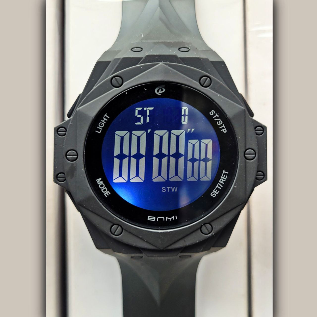 ساعت مچی دیجیتال مردانه مدل هندسی 02