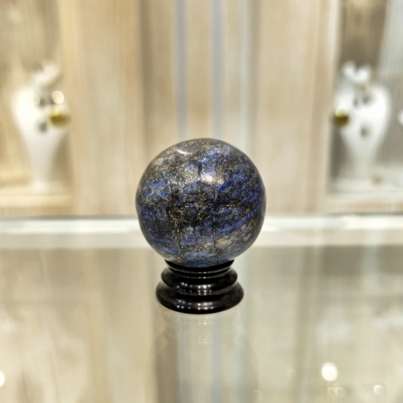 عکس شماره 4 : سنگ راف لاجورد مدل گوی کد aljg1